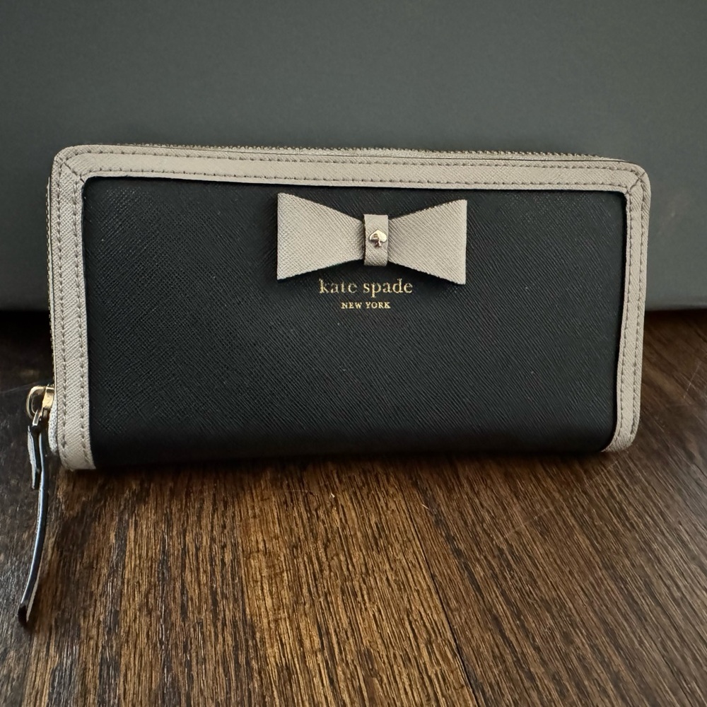 KATE SPADE HAZEL COURT LACEY WALLET
